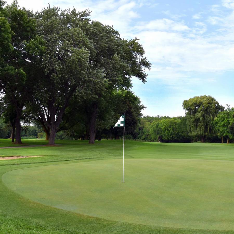 Hole 9 at North Hills Country Club